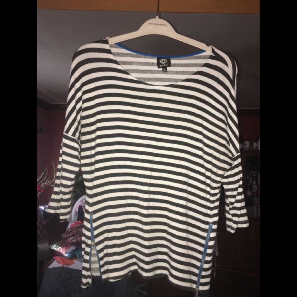 Bobeau Tee